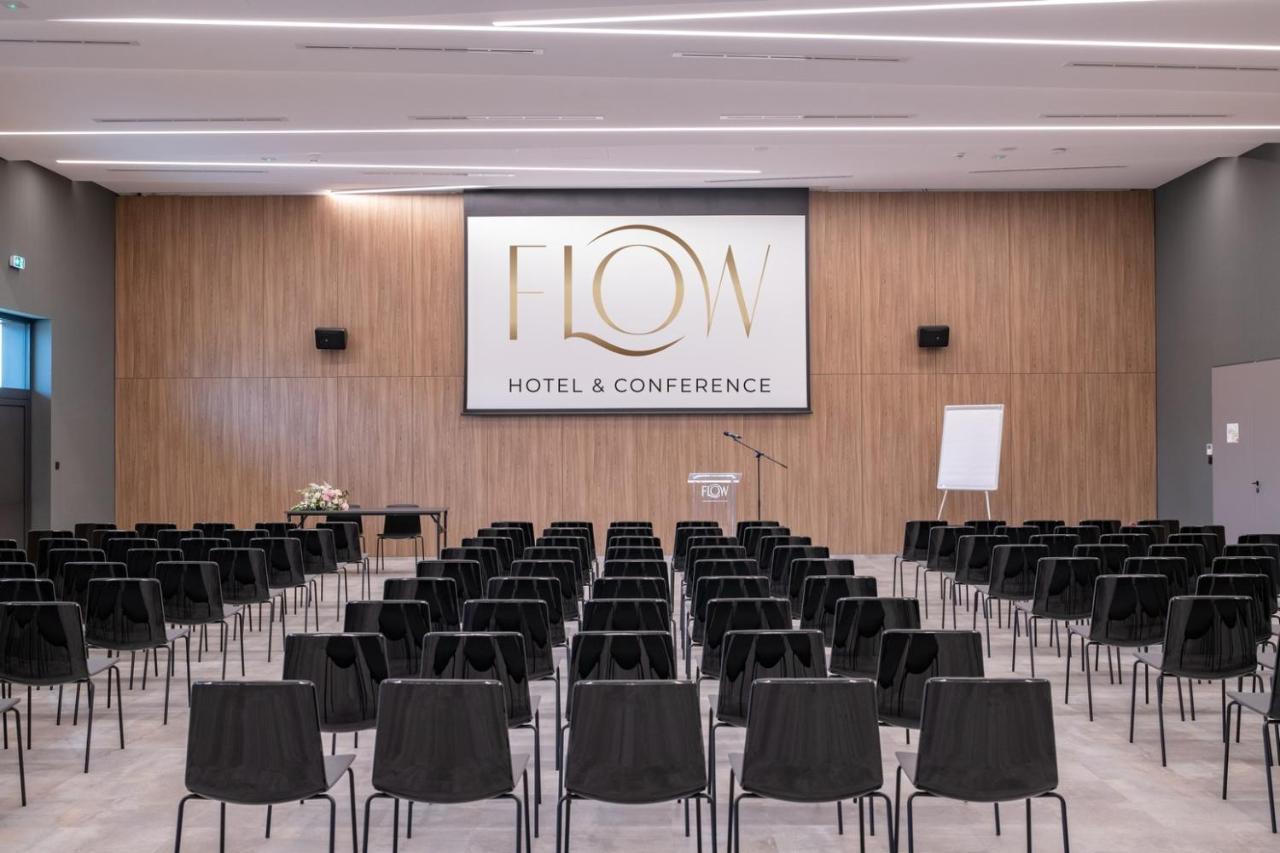 Flow Hotel & Conference Inárcs Esterno foto